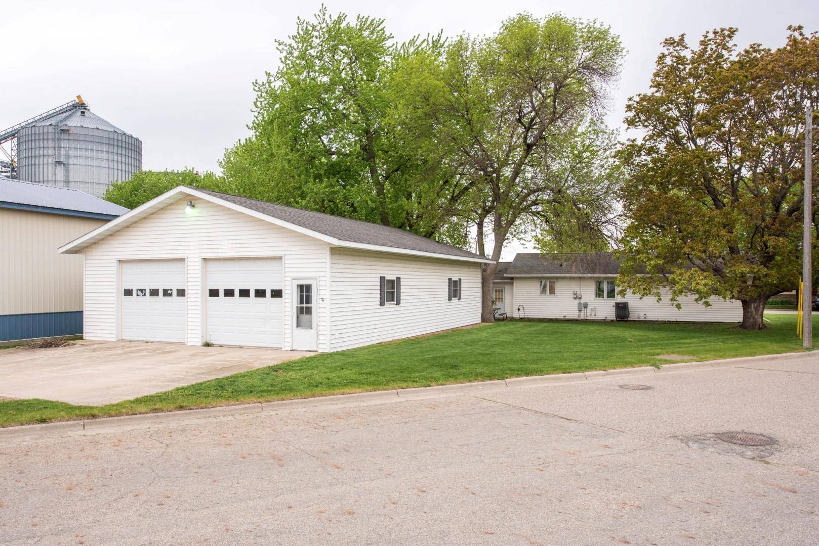 109 Arkansas AVE, Hoffman, MN 56339