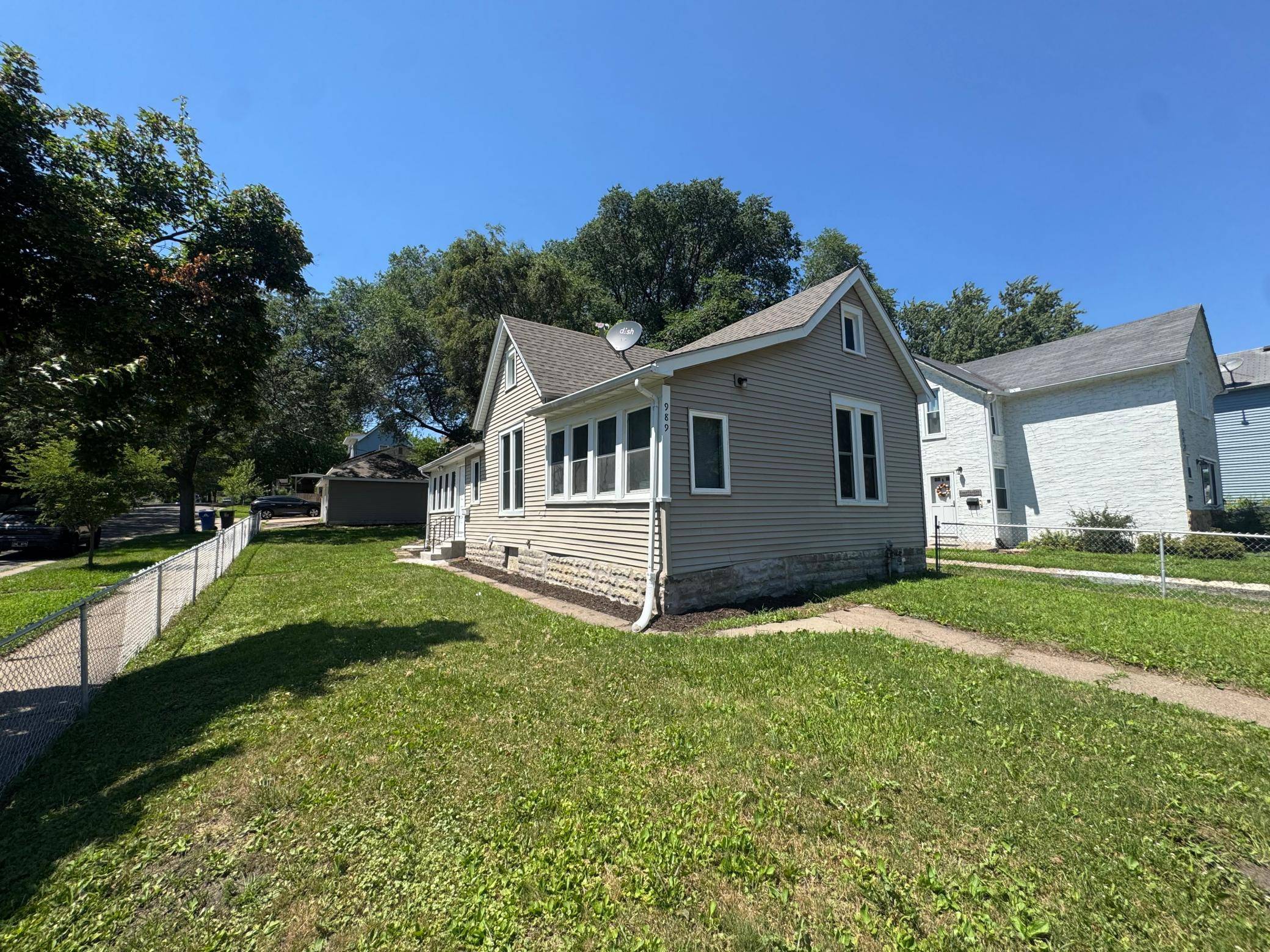 989 Marion ST, Saint Paul, MN 55117
