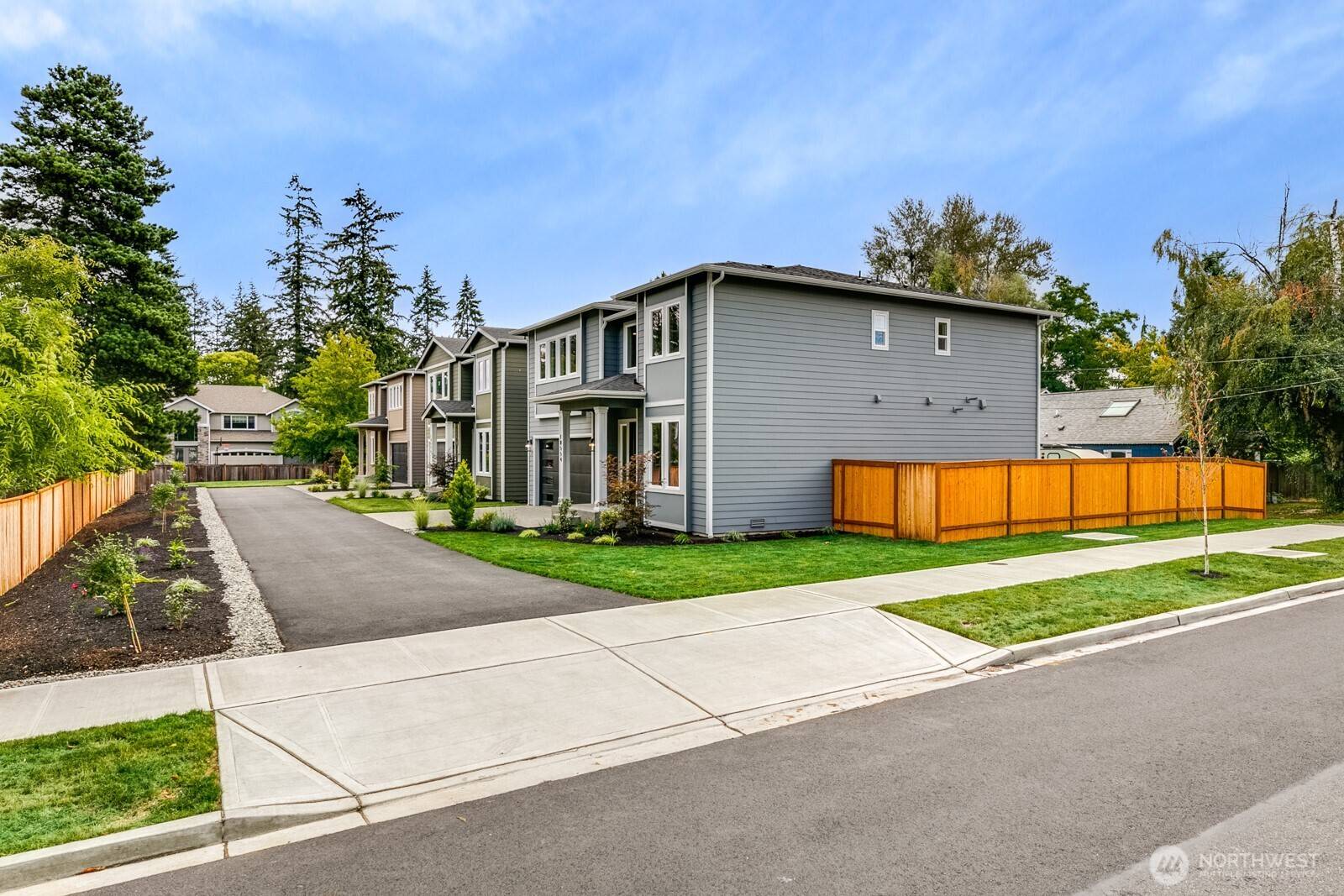 18554 Stone AVE N, Shoreline, WA 98133