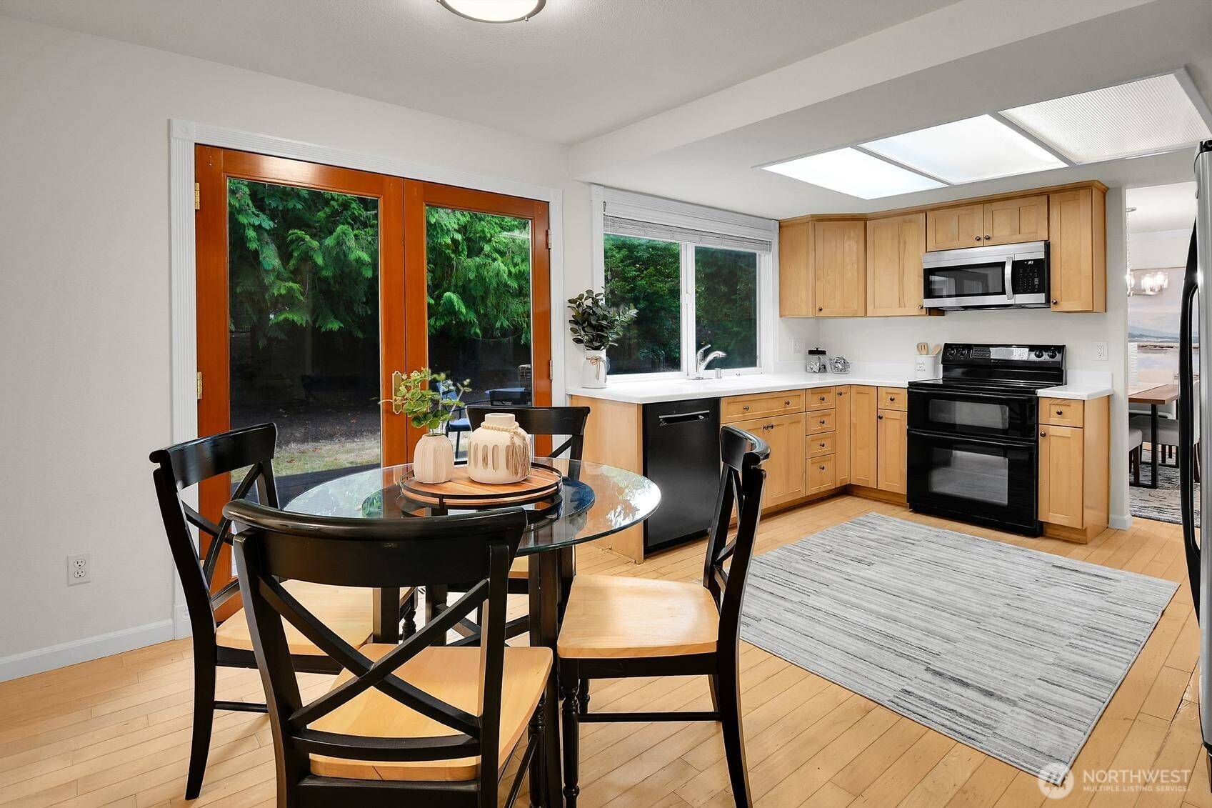 1425 172nd PL NE, Bellevue, WA 98008