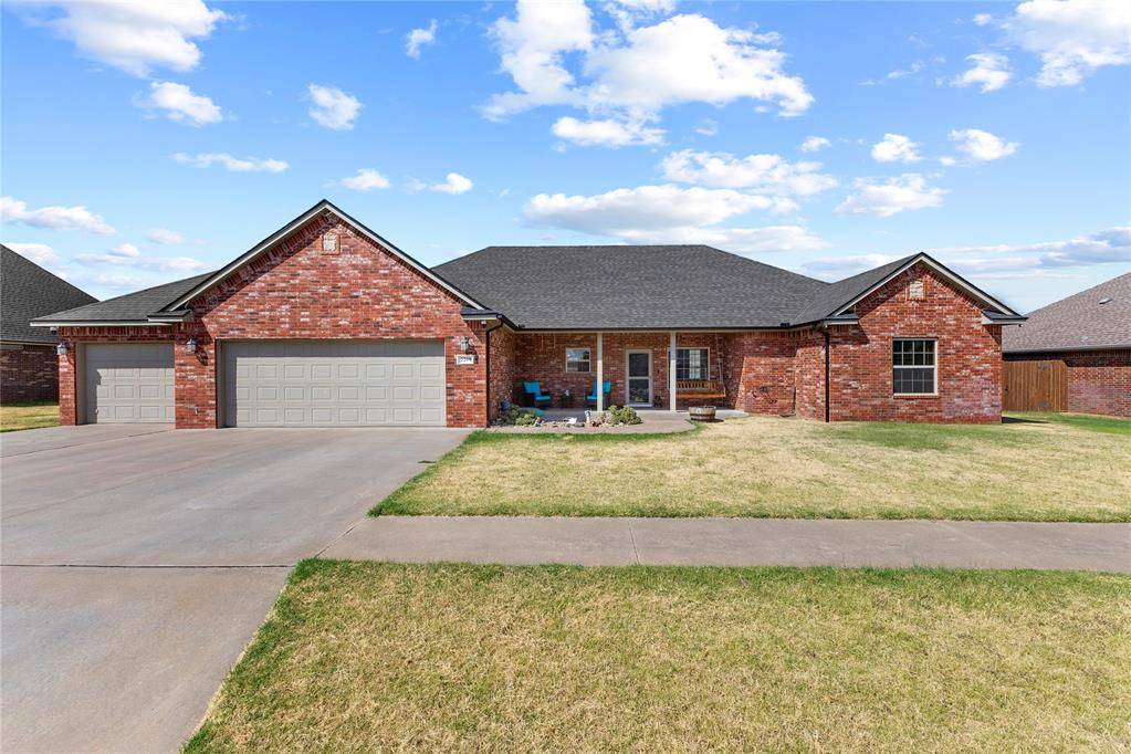 2209 Pinnacle DR, Weatherford, OK 73096