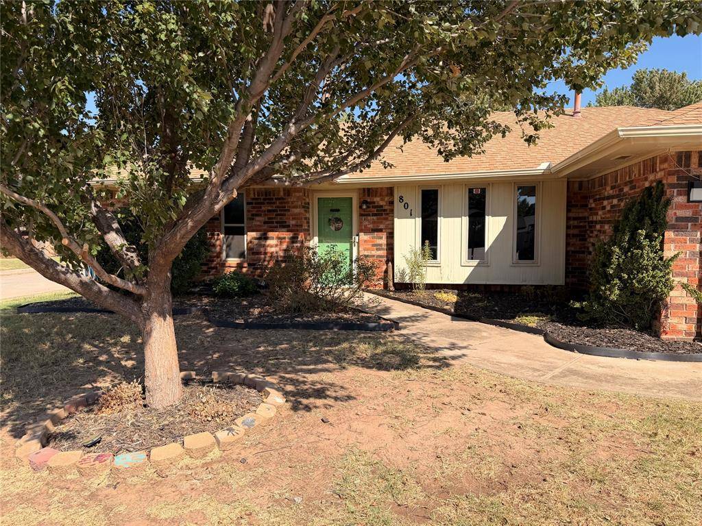 801 Mabel C Fry BLVD, Yukon, OK 73099