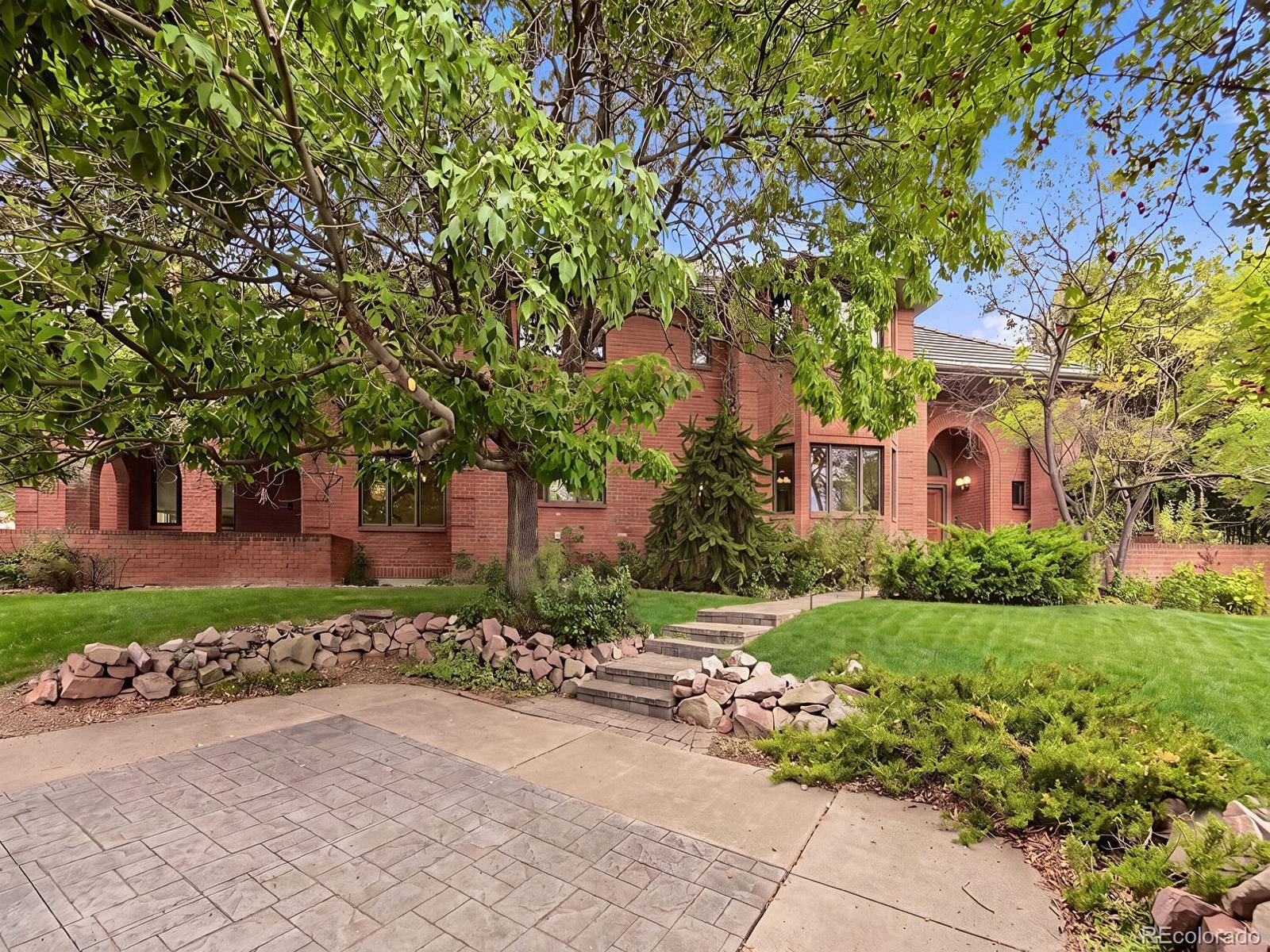 26 Red Fox LN, Littleton, CO 80127