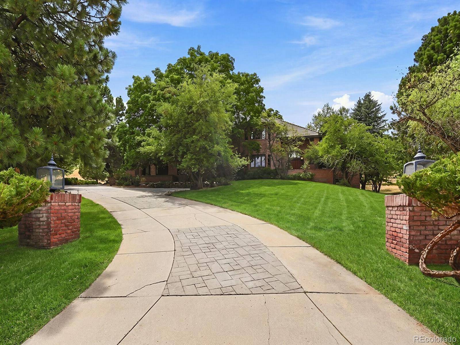 26 Red Fox LN, Littleton, CO 80127