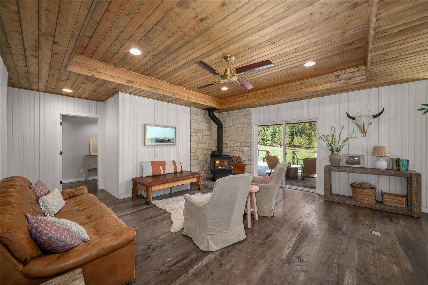 822 Little Spokane River Rd, Newport, WA 99156