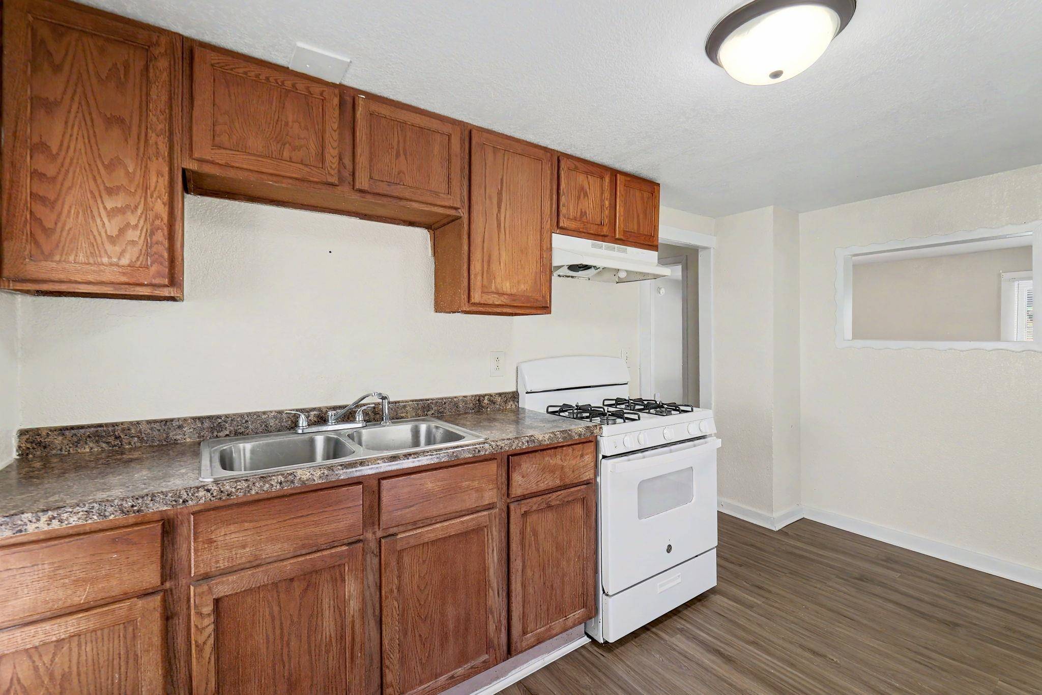 1312 S Meridian Ave, Wichita, KS 67213