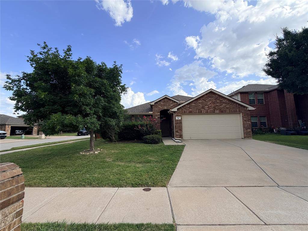 421 Goldstone Lane, Fort Worth, TX 76131