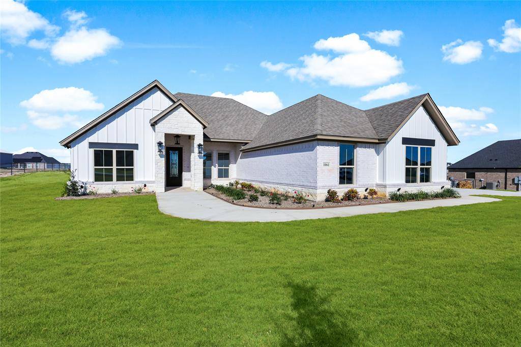 1061 Uplift Drive, Weatherford, TX 76087