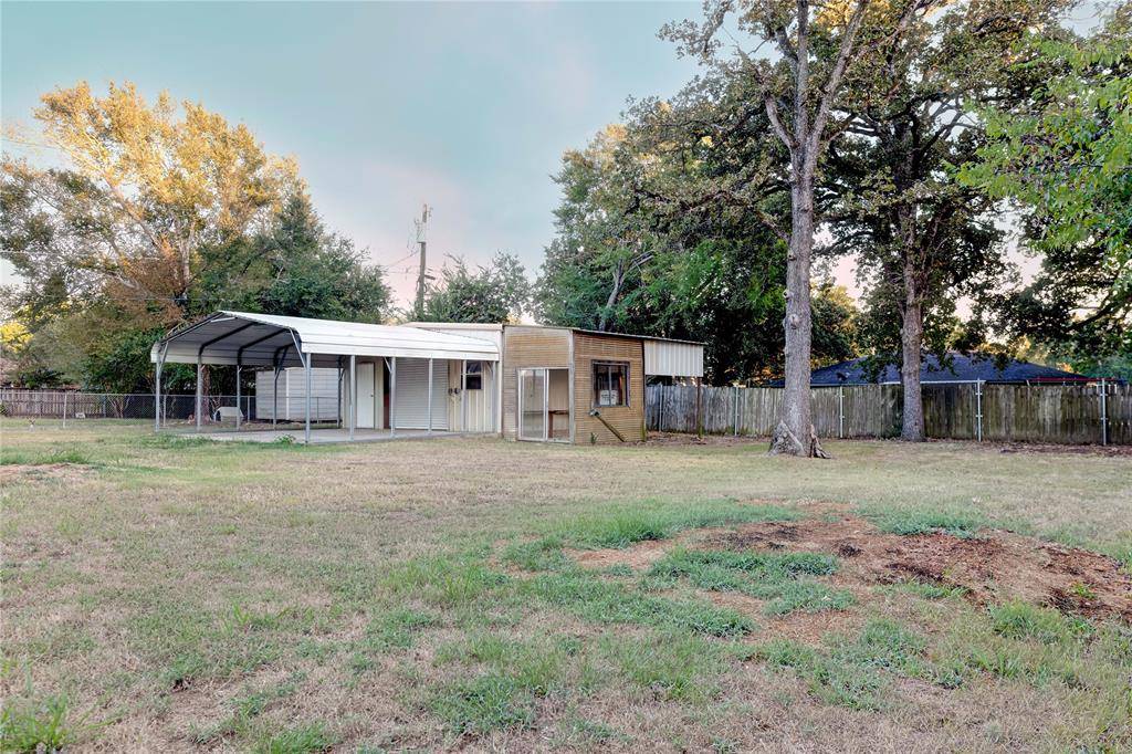 575 Ferndale Lane, Fairfield, TX 75840