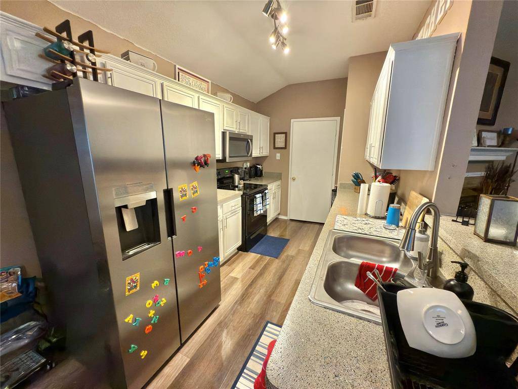 101 Jackson Drive, Terrell, TX 75160