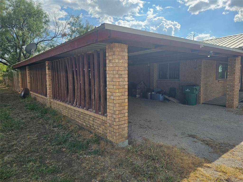 1300 Bailey Street, Coleman, TX 76834
