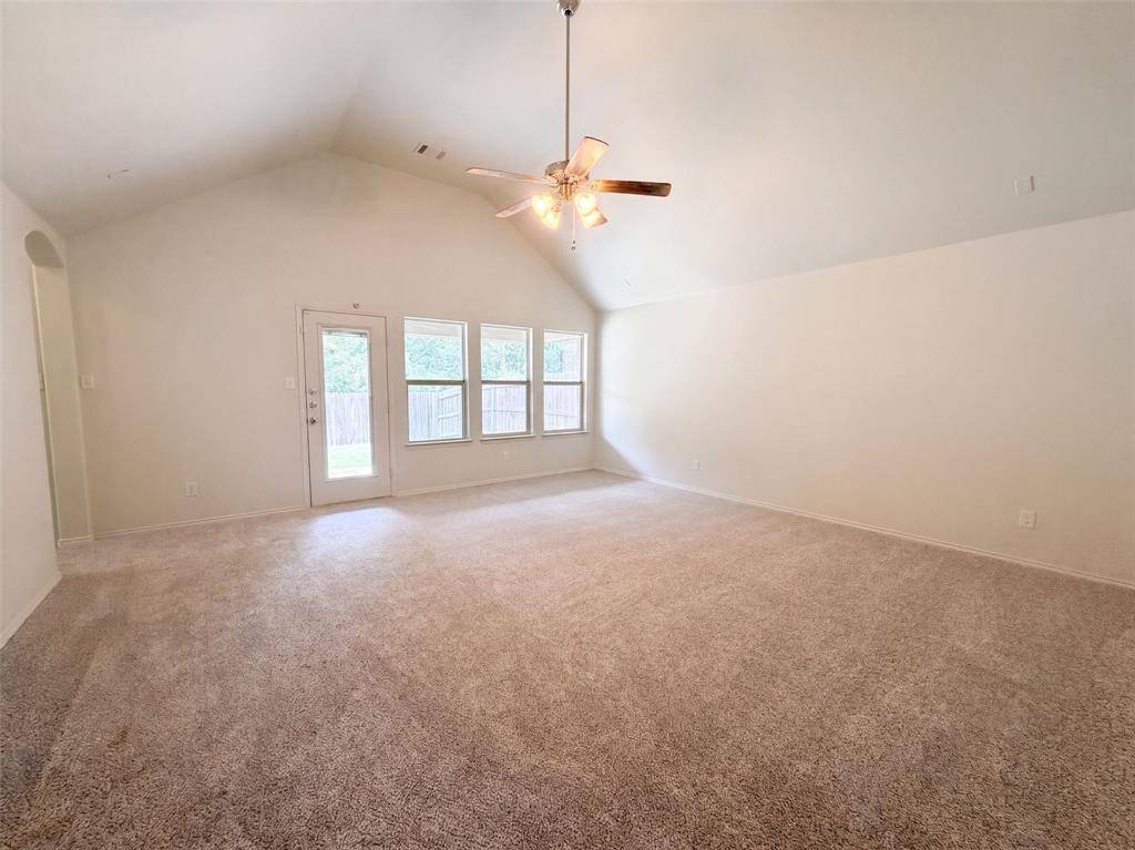 11813 Bellegrove Road, Burleson, TX 76028