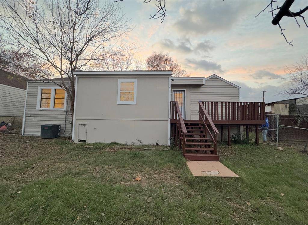 310 Avenue J, Dallas, TX 75203