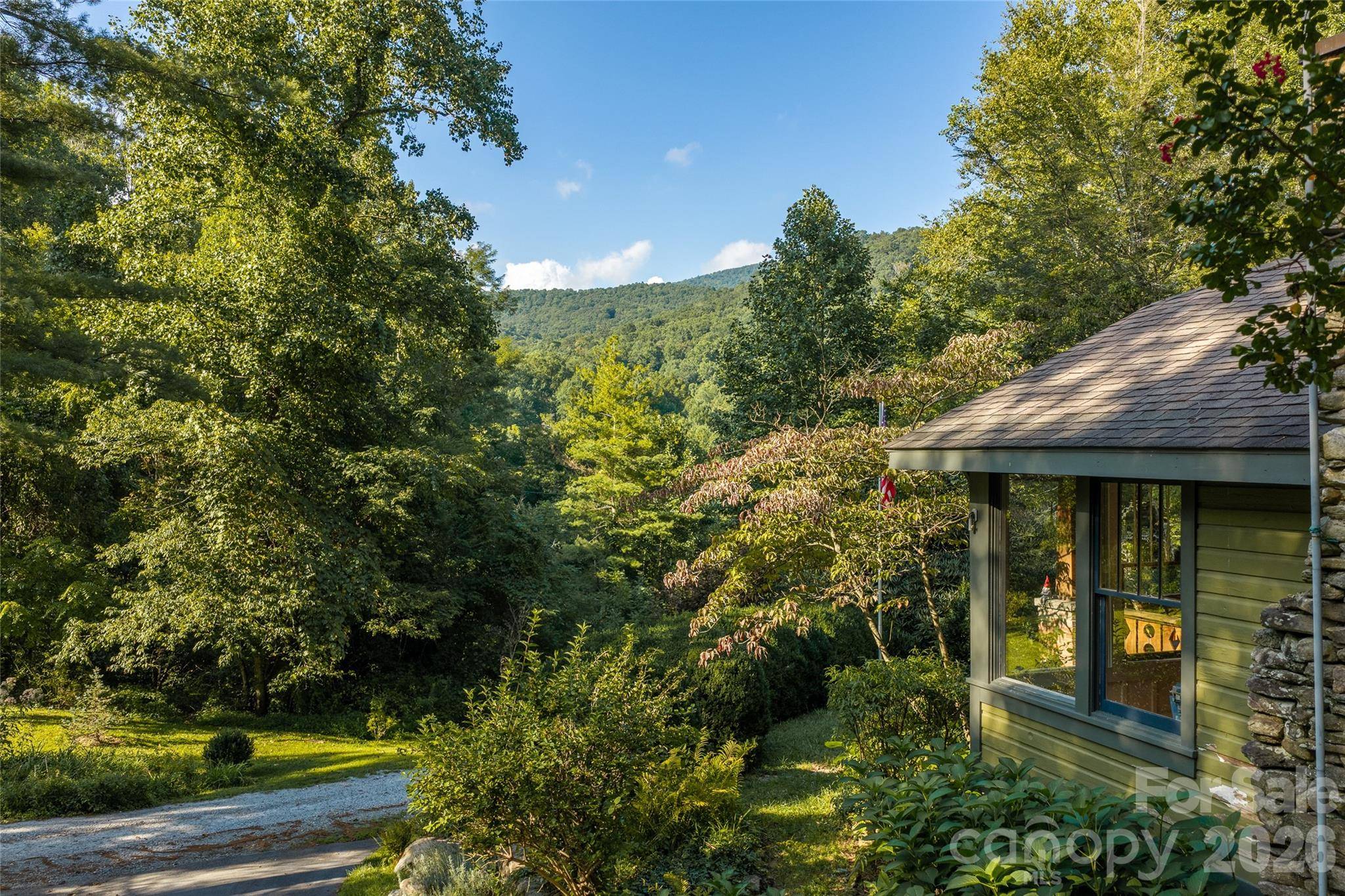 95 Chestnut Hill Loop RD, Gerton, NC 28735