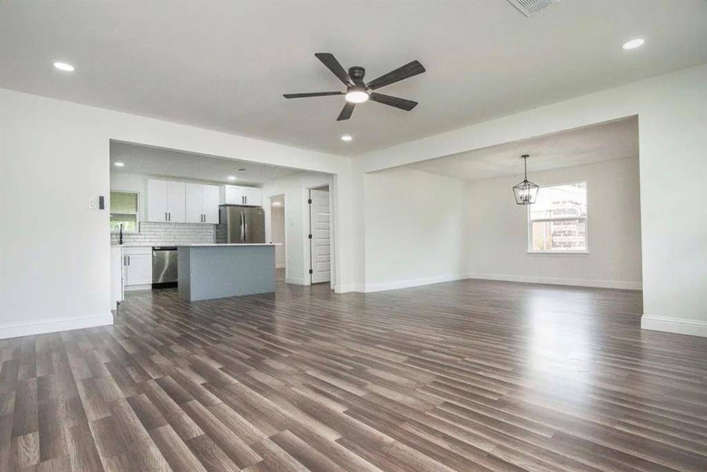 2608 Lockhart Avenue, Dallas, TX 75228