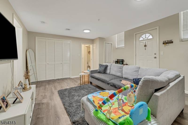 56 Madison St, Newark City, NJ 07105