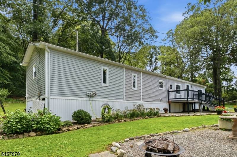 65 Sherwood Park, Washington Twp., NJ 07853