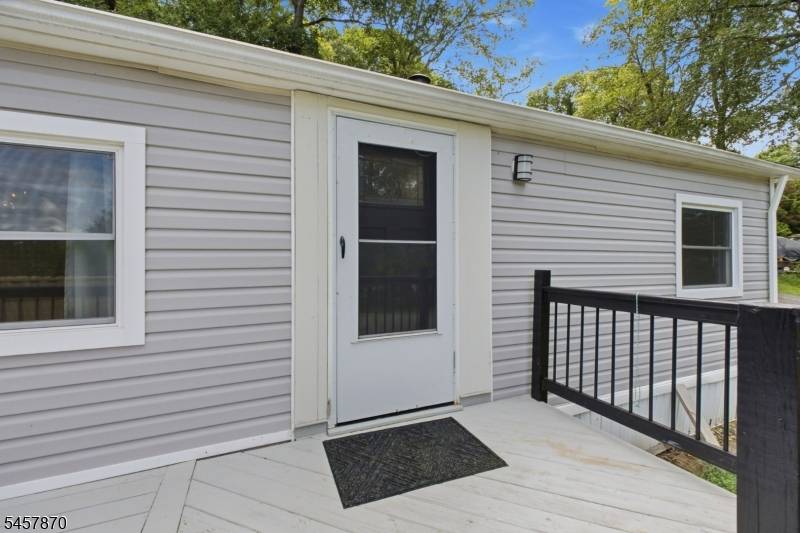 65 Sherwood Park, Washington Twp., NJ 07853