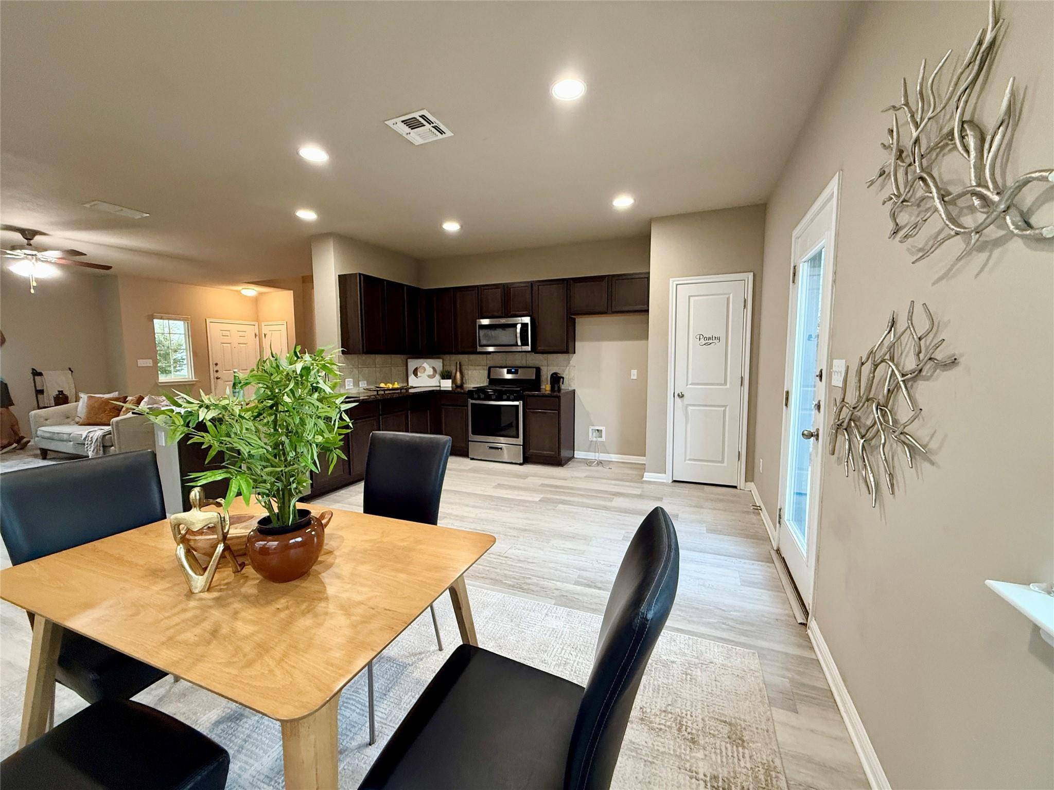 202 Mossycup DR, San Marcos, TX 78666