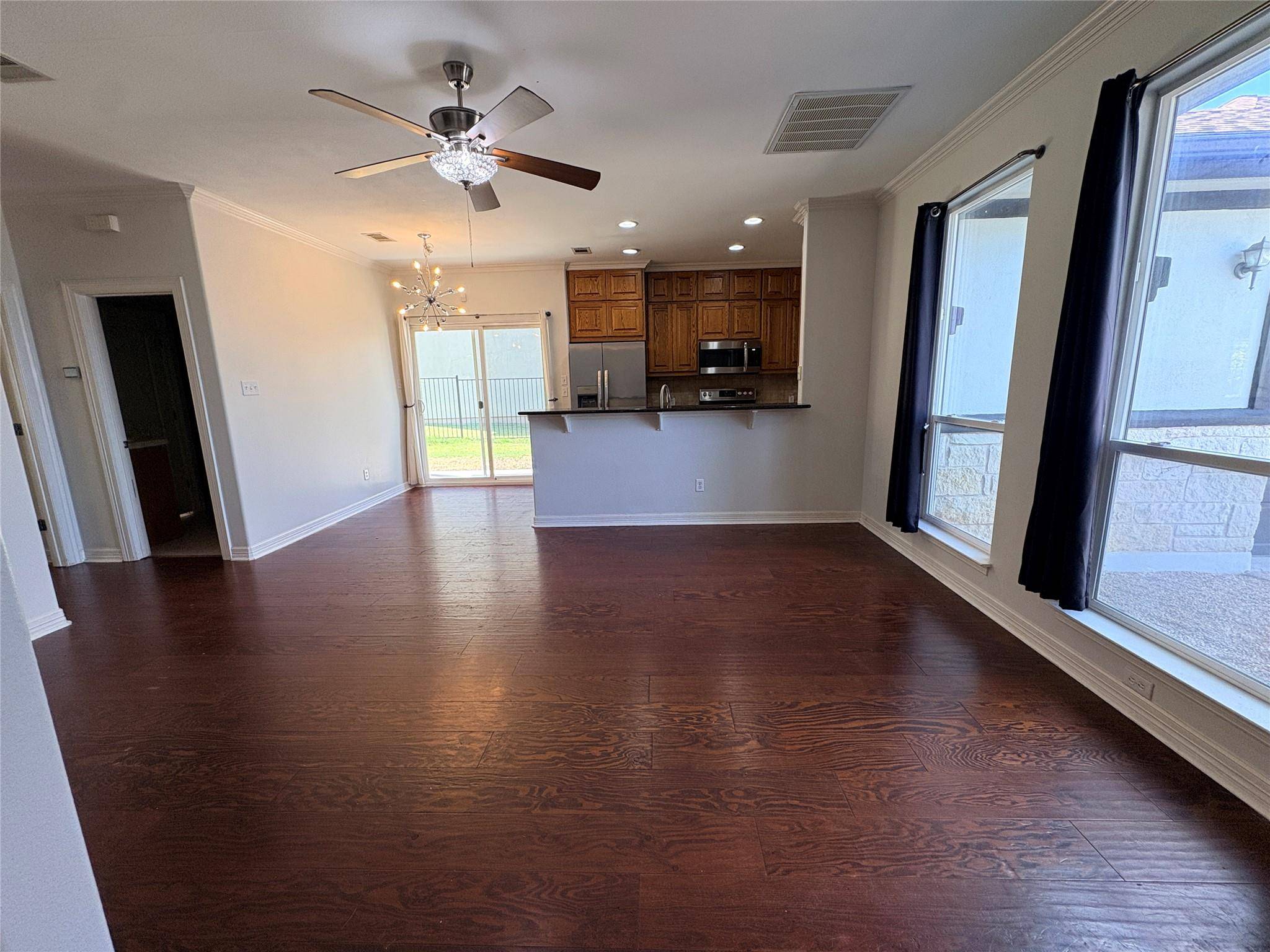 1213 Delsie DR #B, Austin, TX 78734