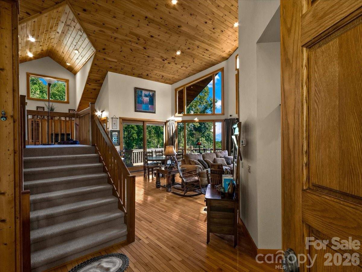 30 Apple Brandy WAY, Burnsville, NC 28714