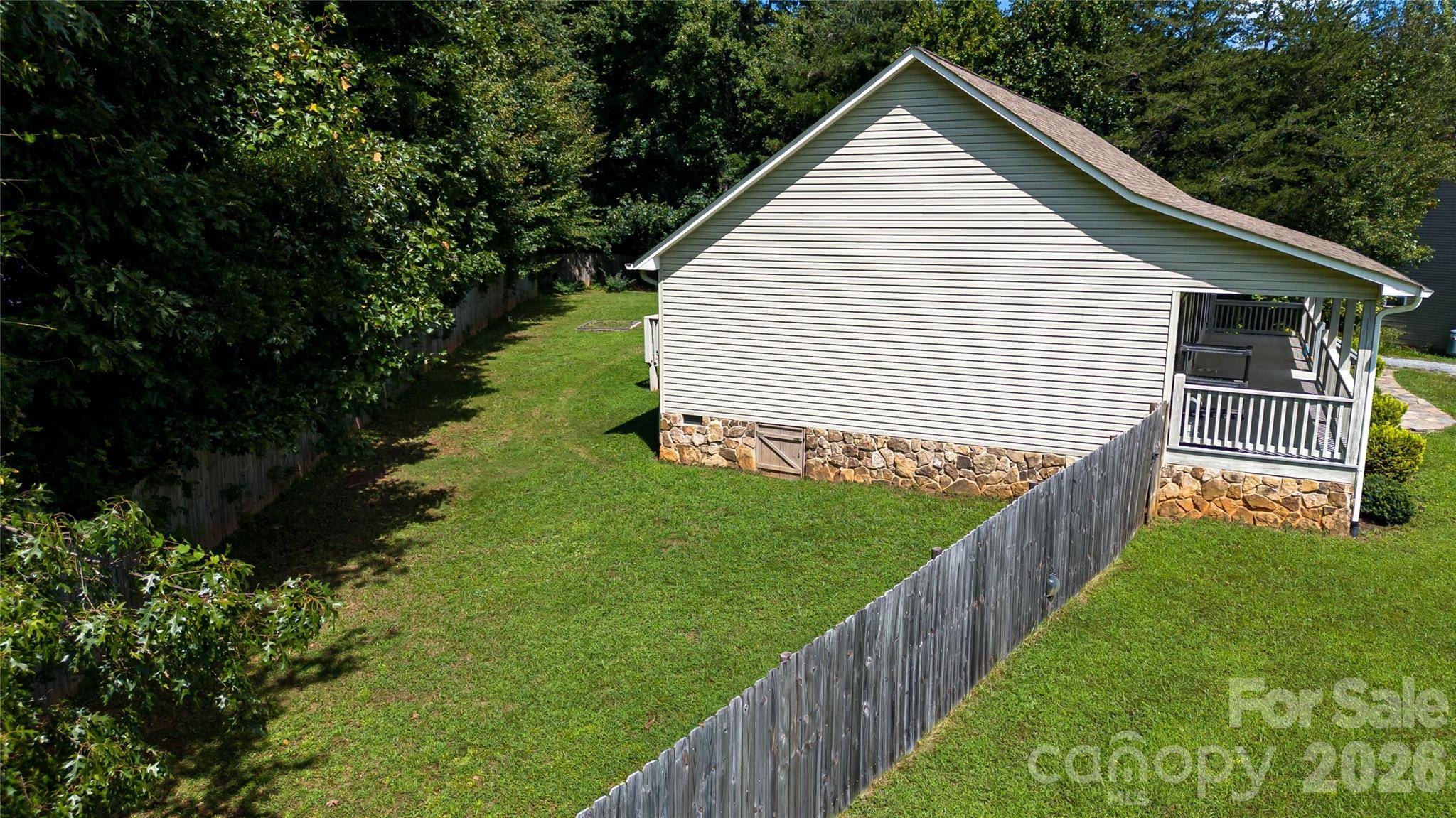 1878 W US 70 HWY, Morganton, NC 28655