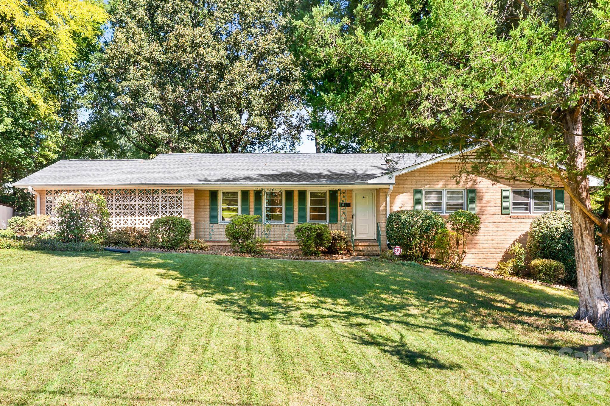 316 Hudson DR, Harrisburg, NC 28075