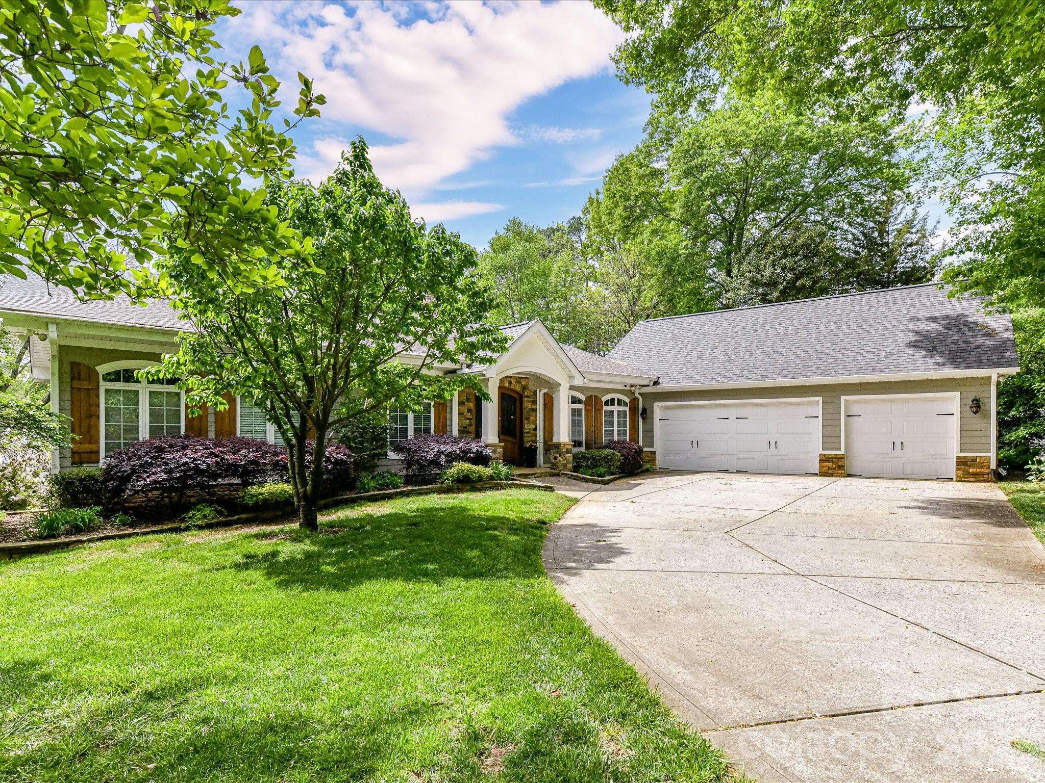 16211 Terry LN, Huntersville, NC 28078