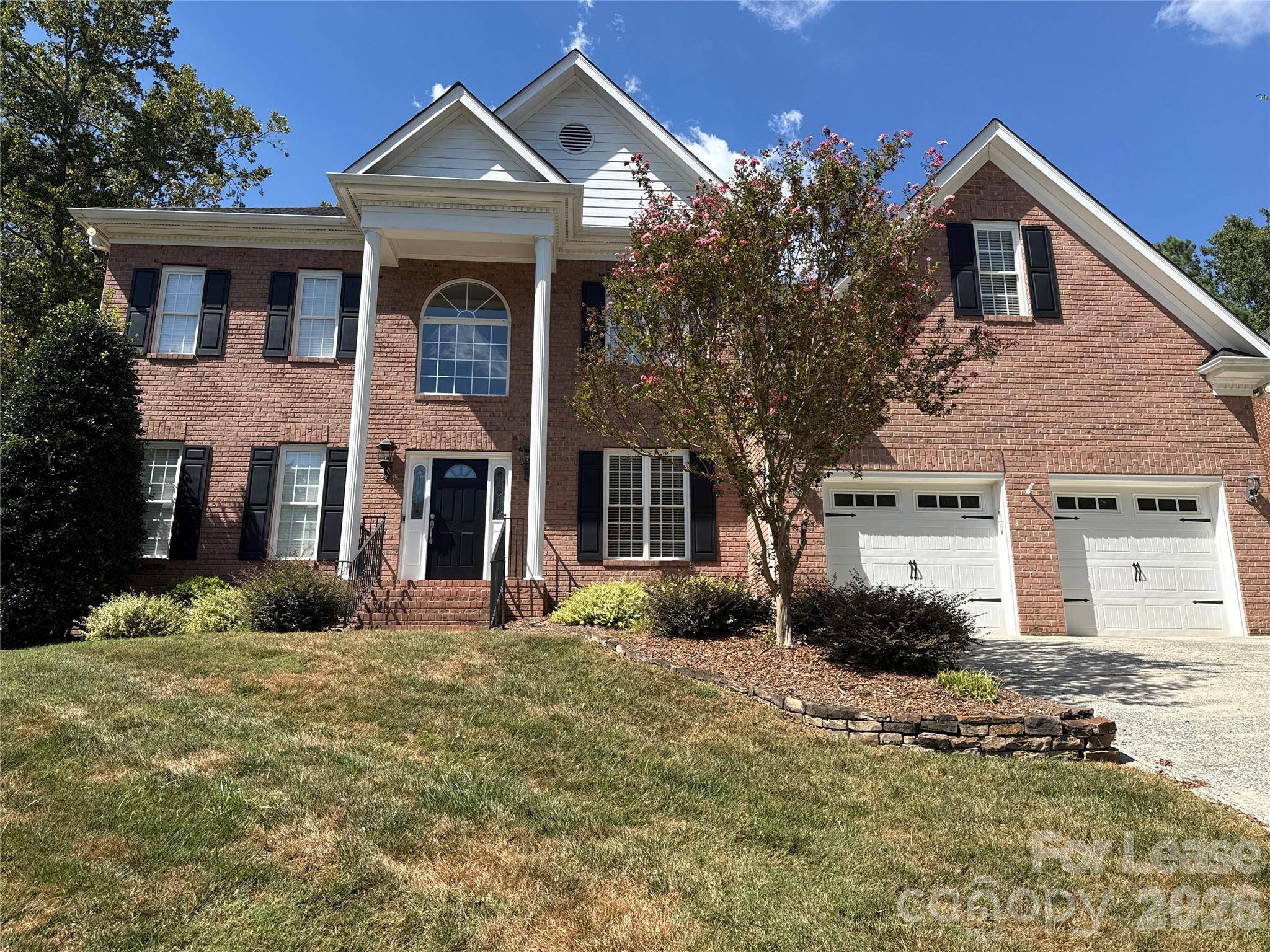 7011 Edenderry DR, Charlotte, NC 28270