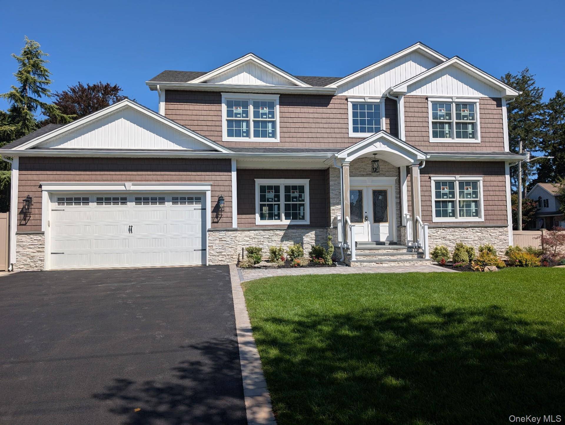 52 Linden AVE, Bethpage, NY 11714