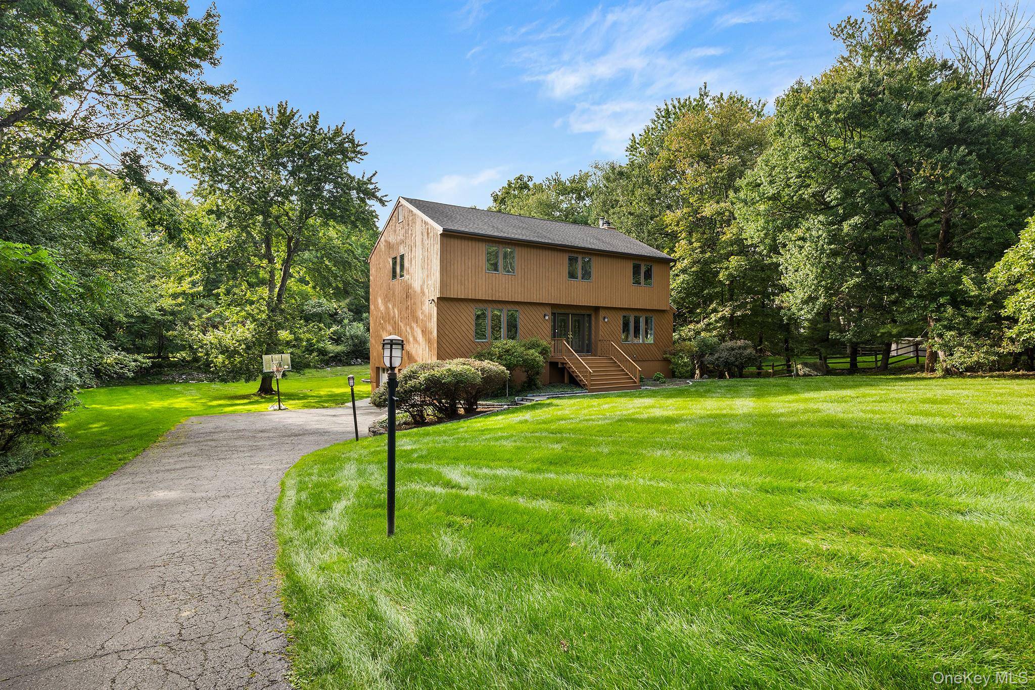 5 Rome CT, Cortlandt Manor, NY 10567