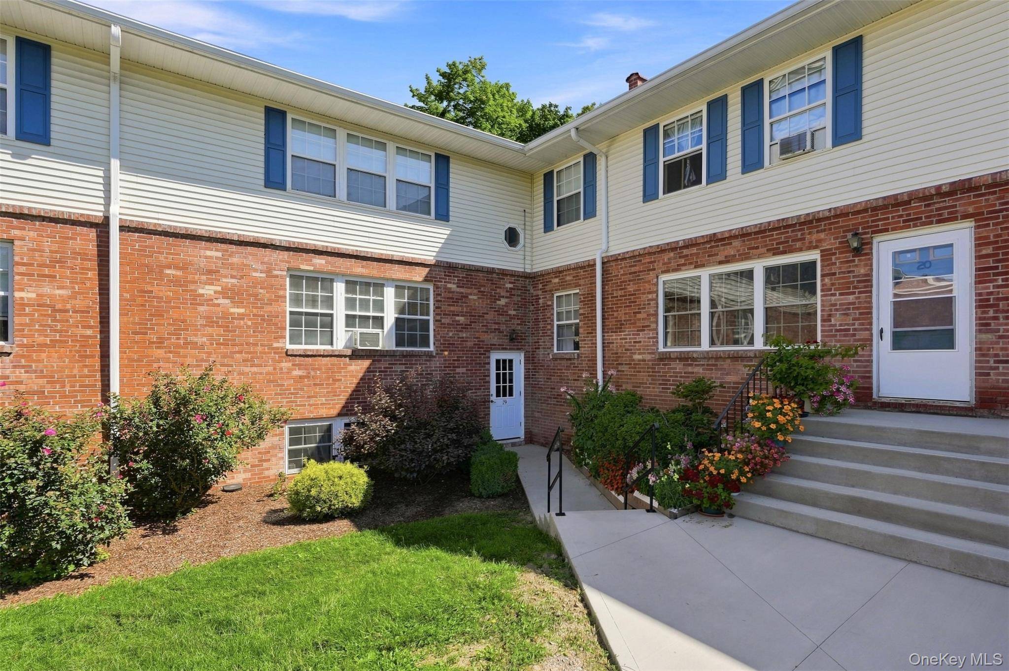 19 Huguenot ST #3, New Paltz, NY 12561