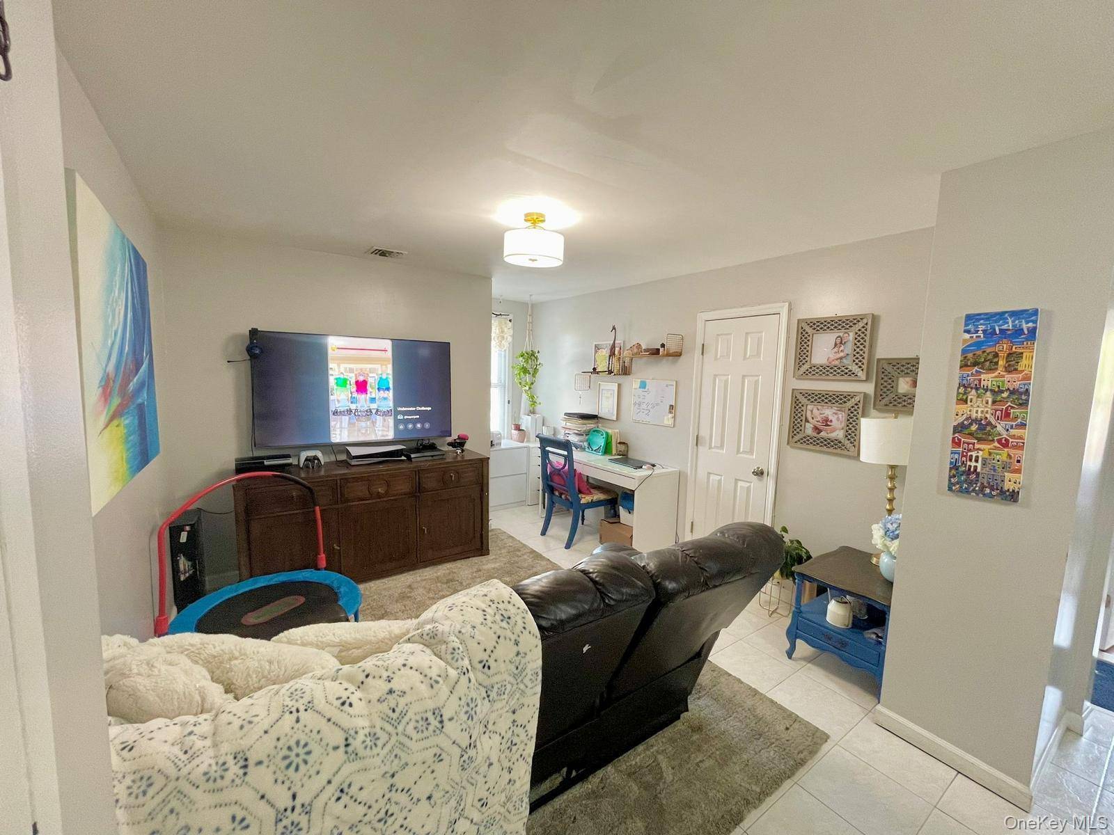 1200 Jericho TPKE #Apt 1, New Hyde Park, NY 11040