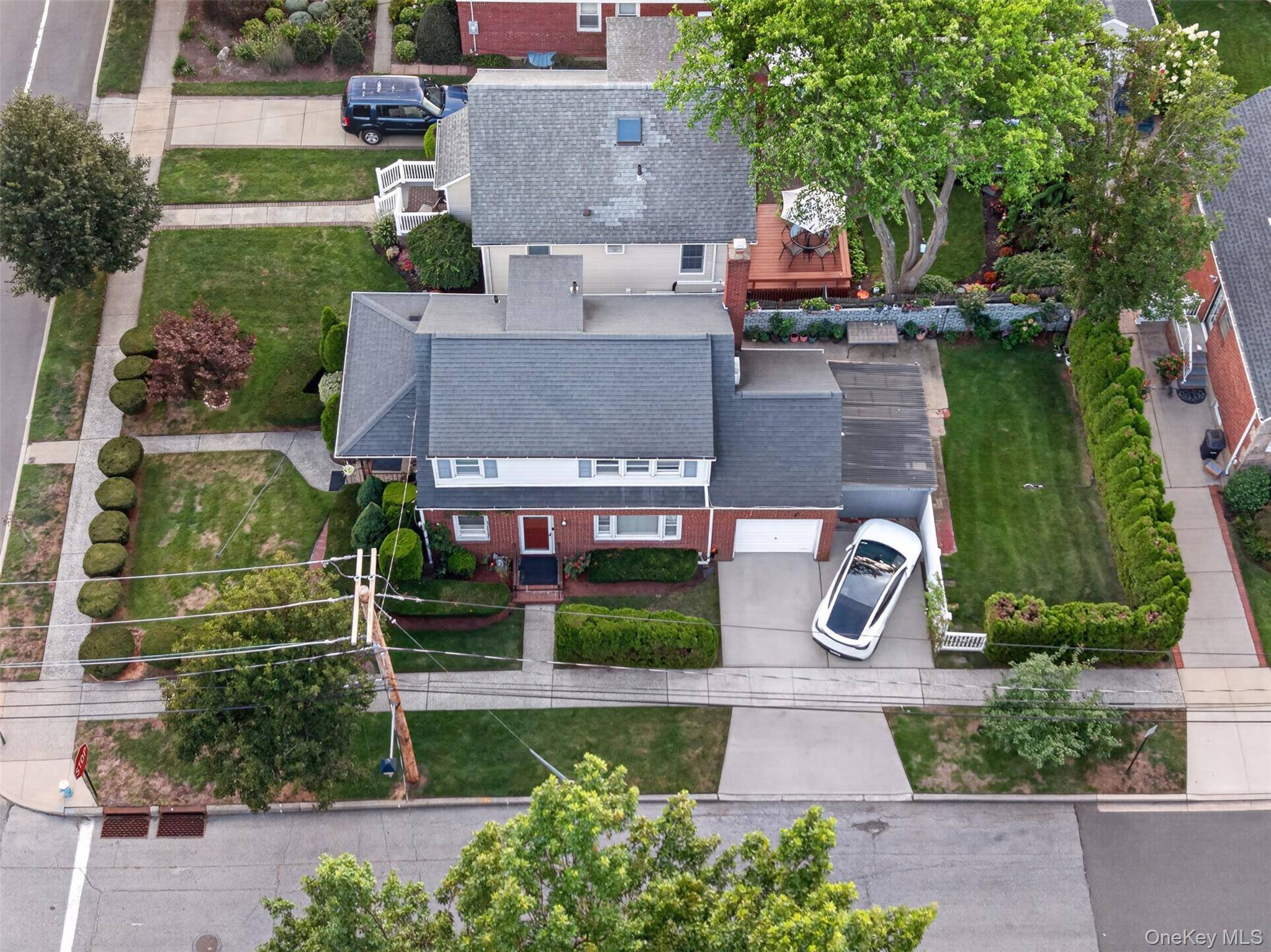 69 Stewart AVE, Garden City, NY 11530