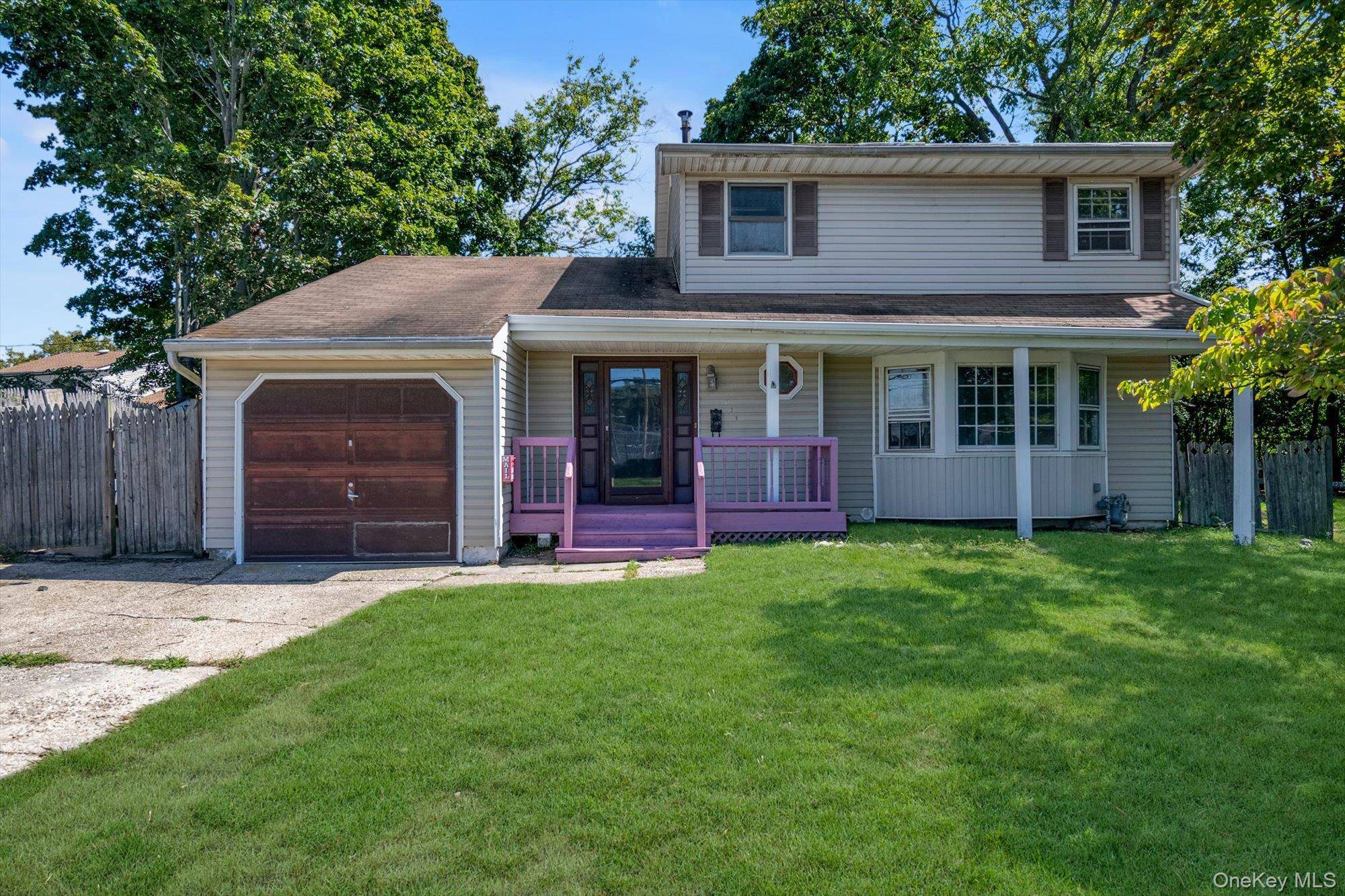 136 Broadway, Greenlawn, NY 11740