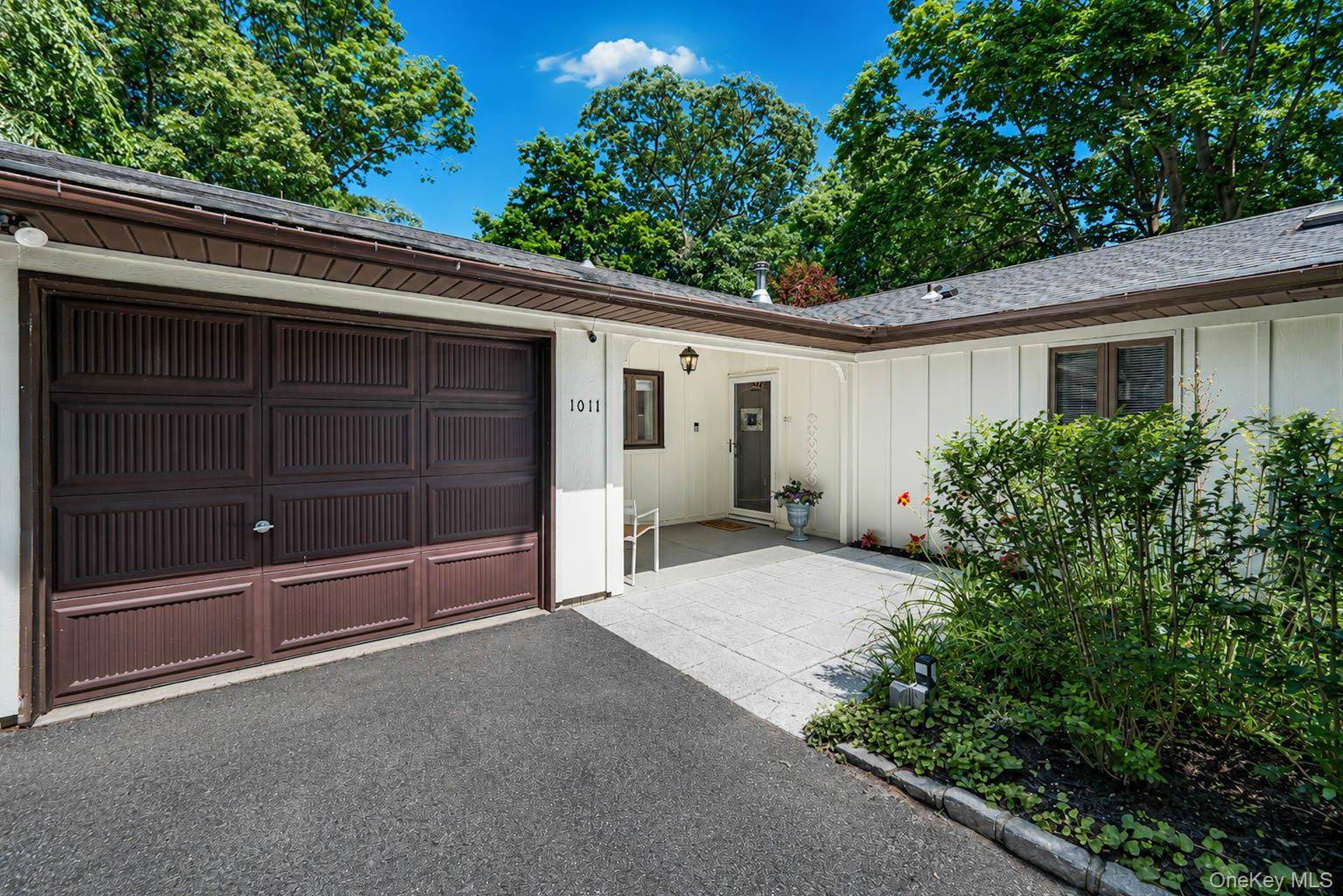 1011 Old Town RD, Coram, NY 11727