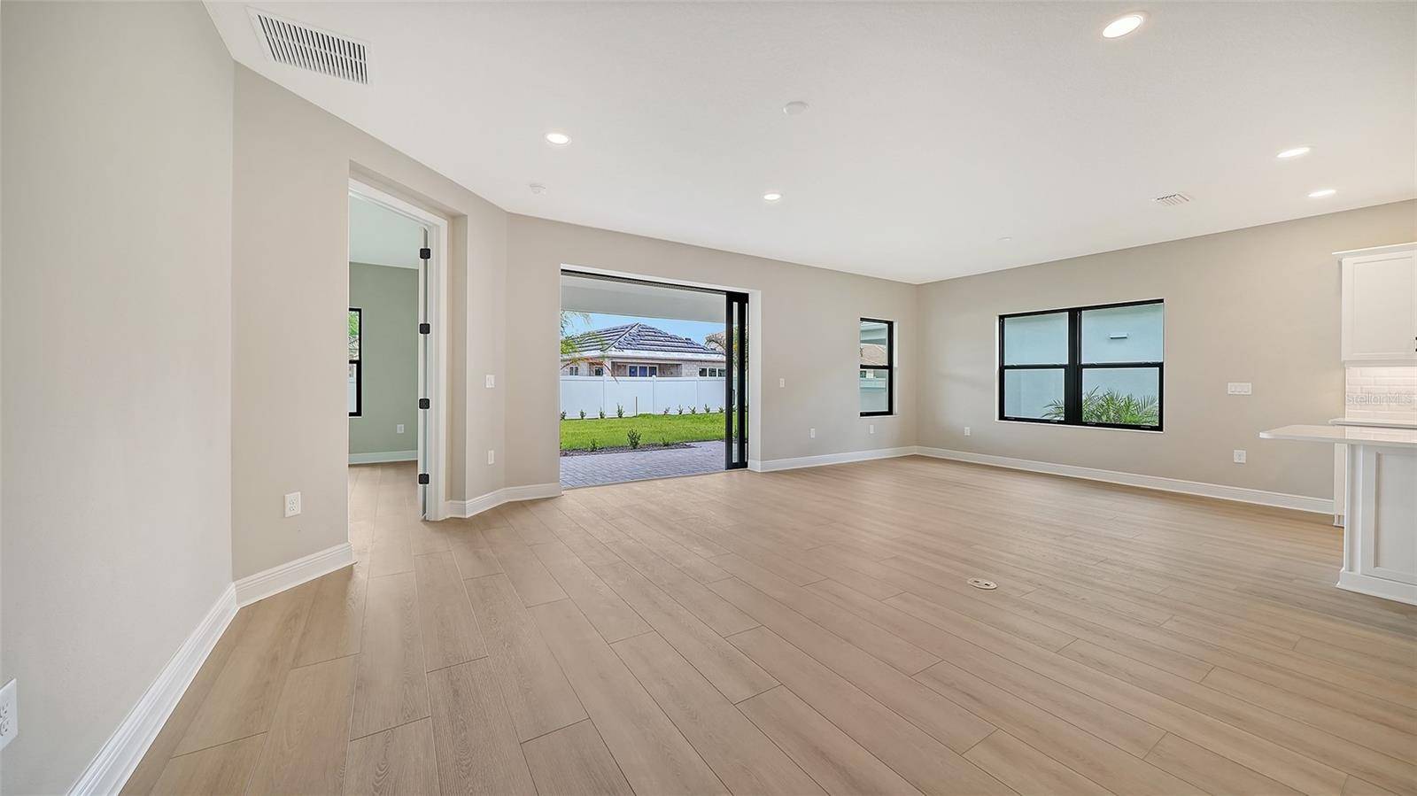 8071 ANTHIRIUM LOOP, Sarasota, FL 34240