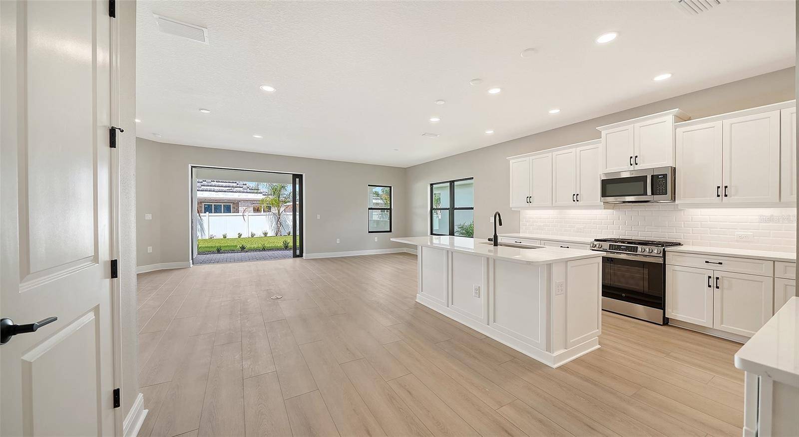 8071 ANTHIRIUM LOOP, Sarasota, FL 34240