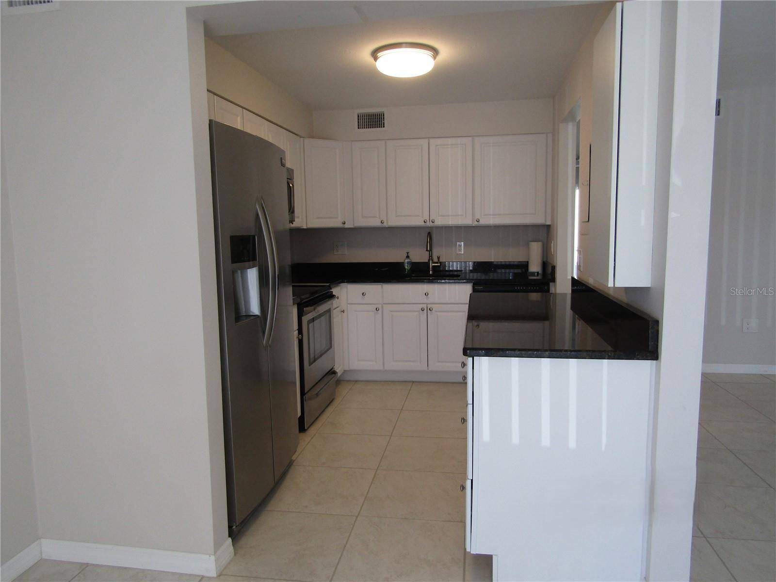 7304 W COUNTRY CLUB DR N #115, Sarasota, FL 34243