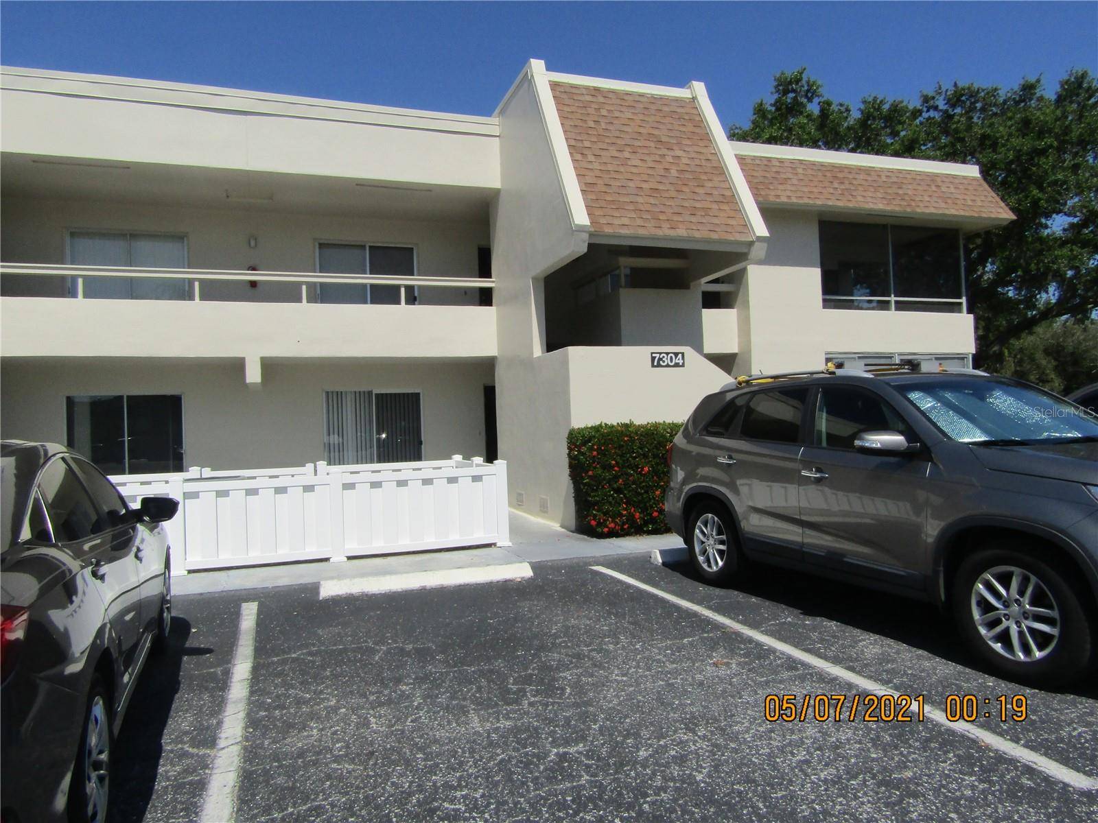 7304 W COUNTRY CLUB DR N #115, Sarasota, FL 34243