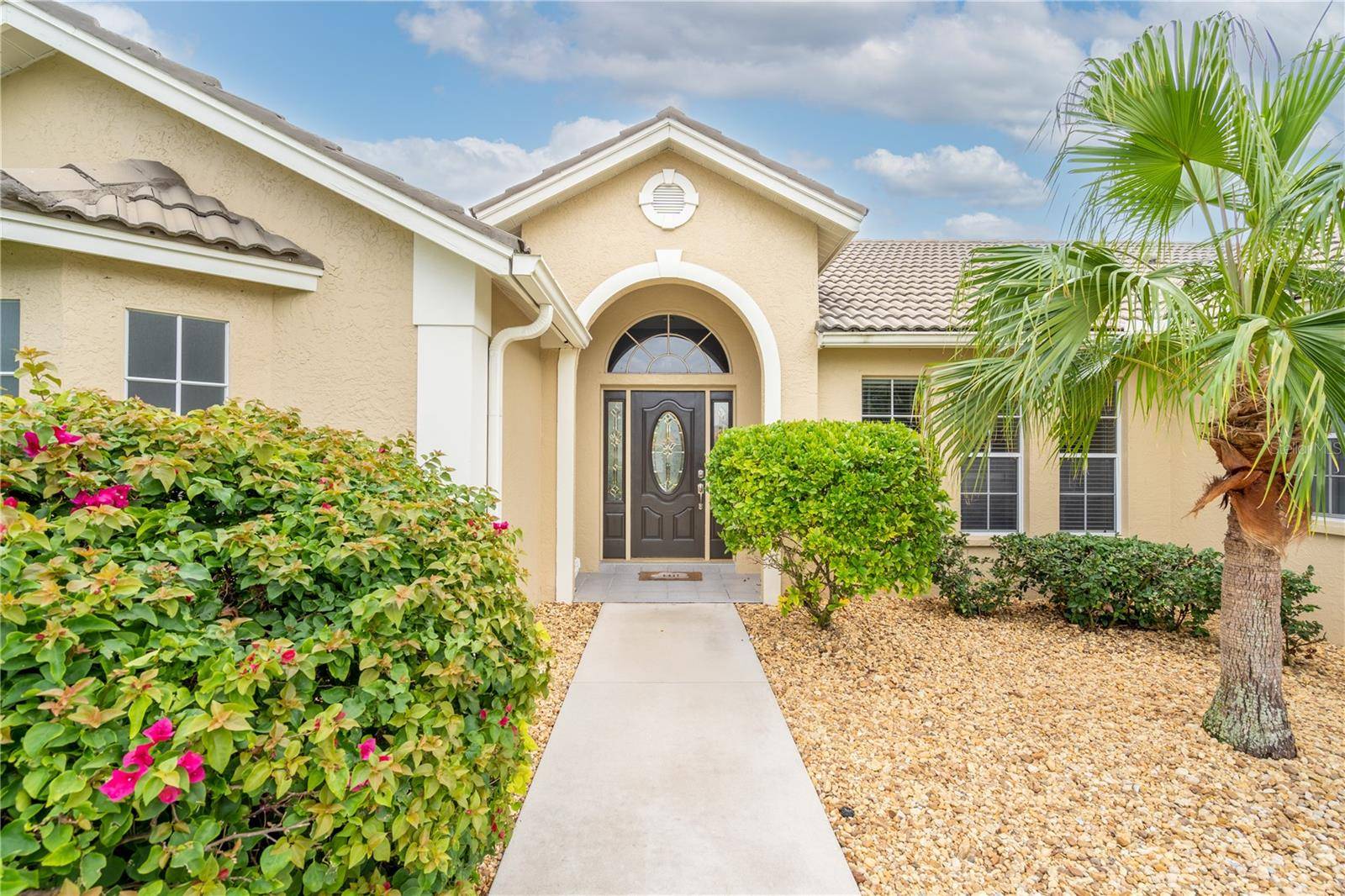 5828 SANDY POINTE DR, Sarasota, FL 34233