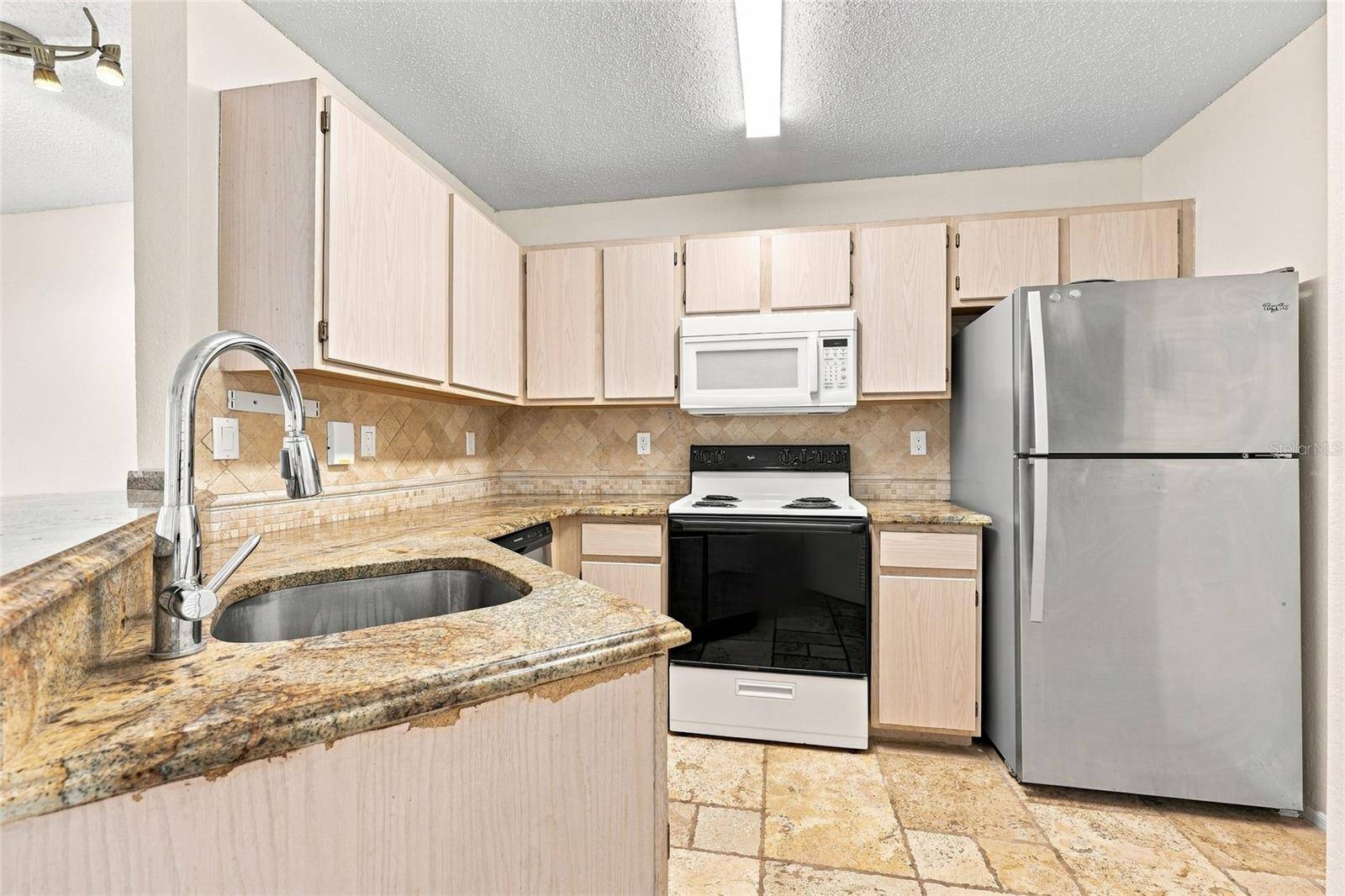 3705 SW 27TH ST #1012, Gainesville, FL 32608