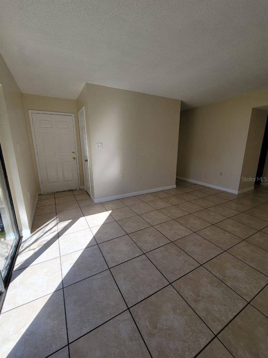 8429 CAMDEN ST #B, Tampa, FL 33614