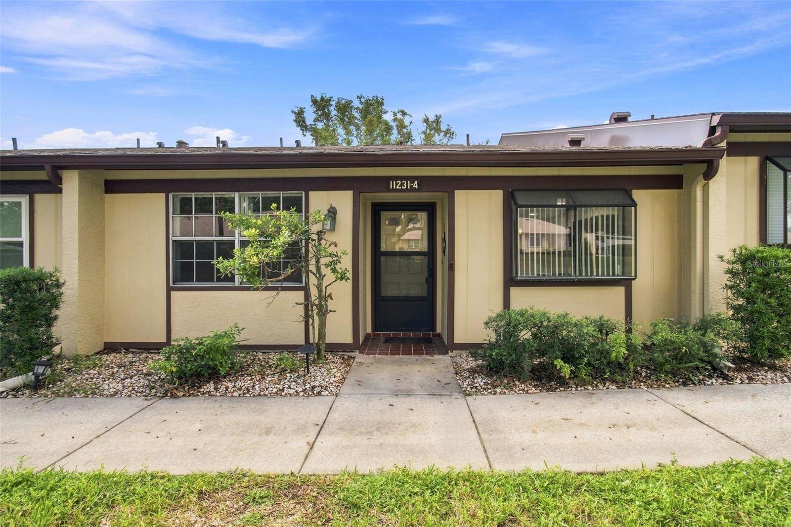 11231 DOLLAR LAKE DR #4, Port Richey, FL 34668