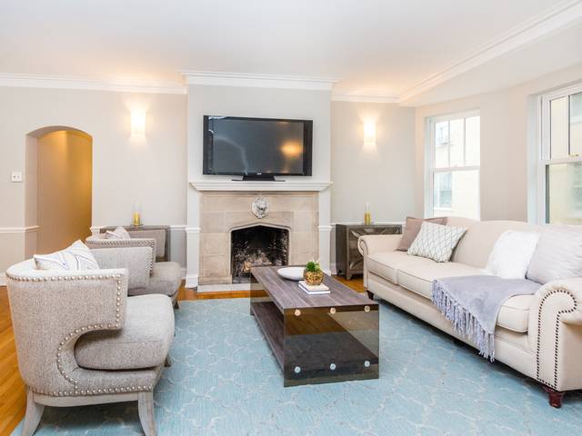 609 W Stratford PL #6D, Chicago, IL 60657