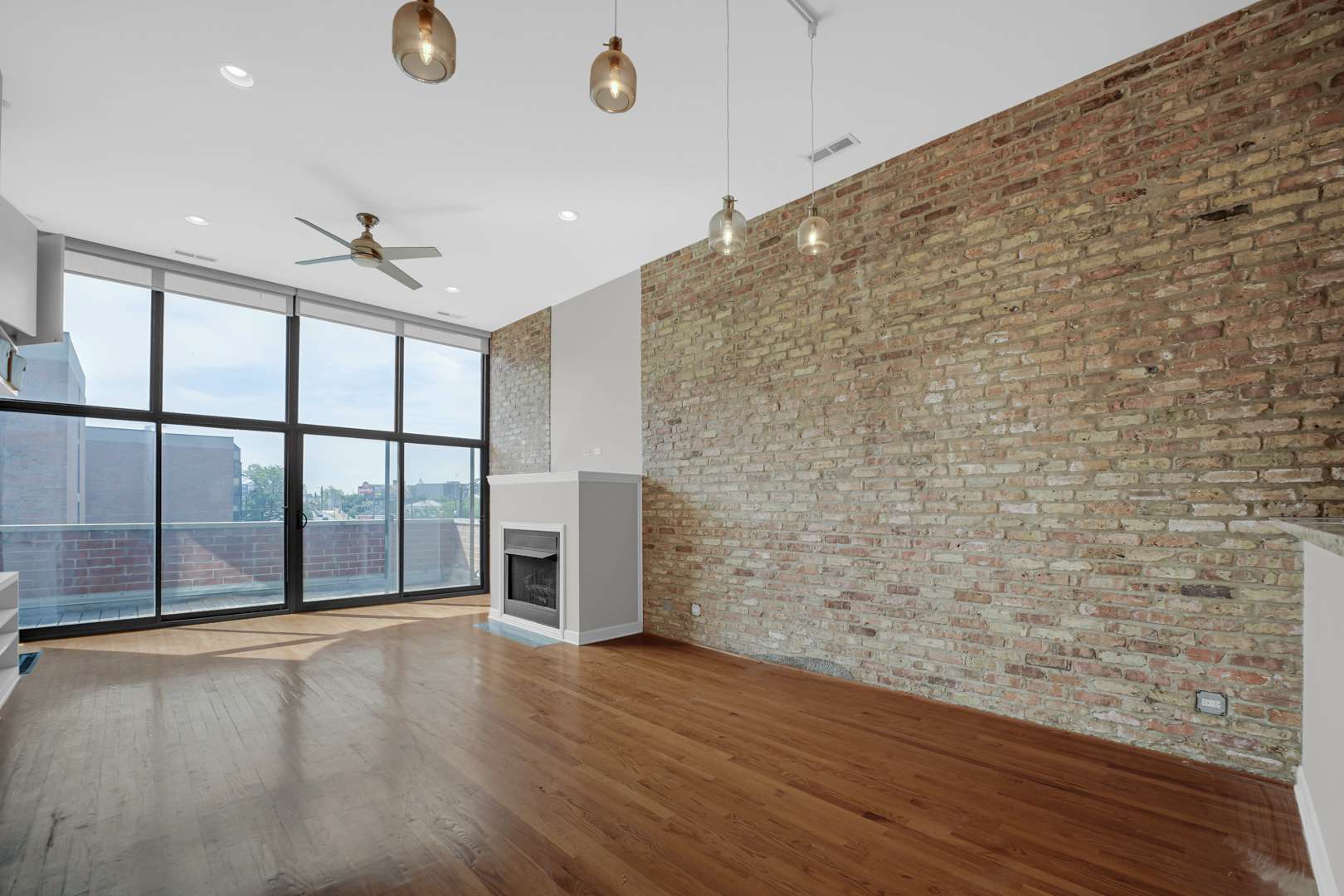 1552 W Fullerton AVE #3, Chicago, IL 60614