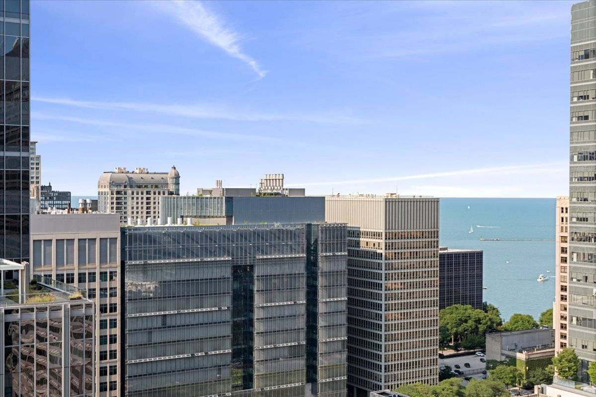 600 N FAIRBANKS CT #2704, Chicago, IL 60611