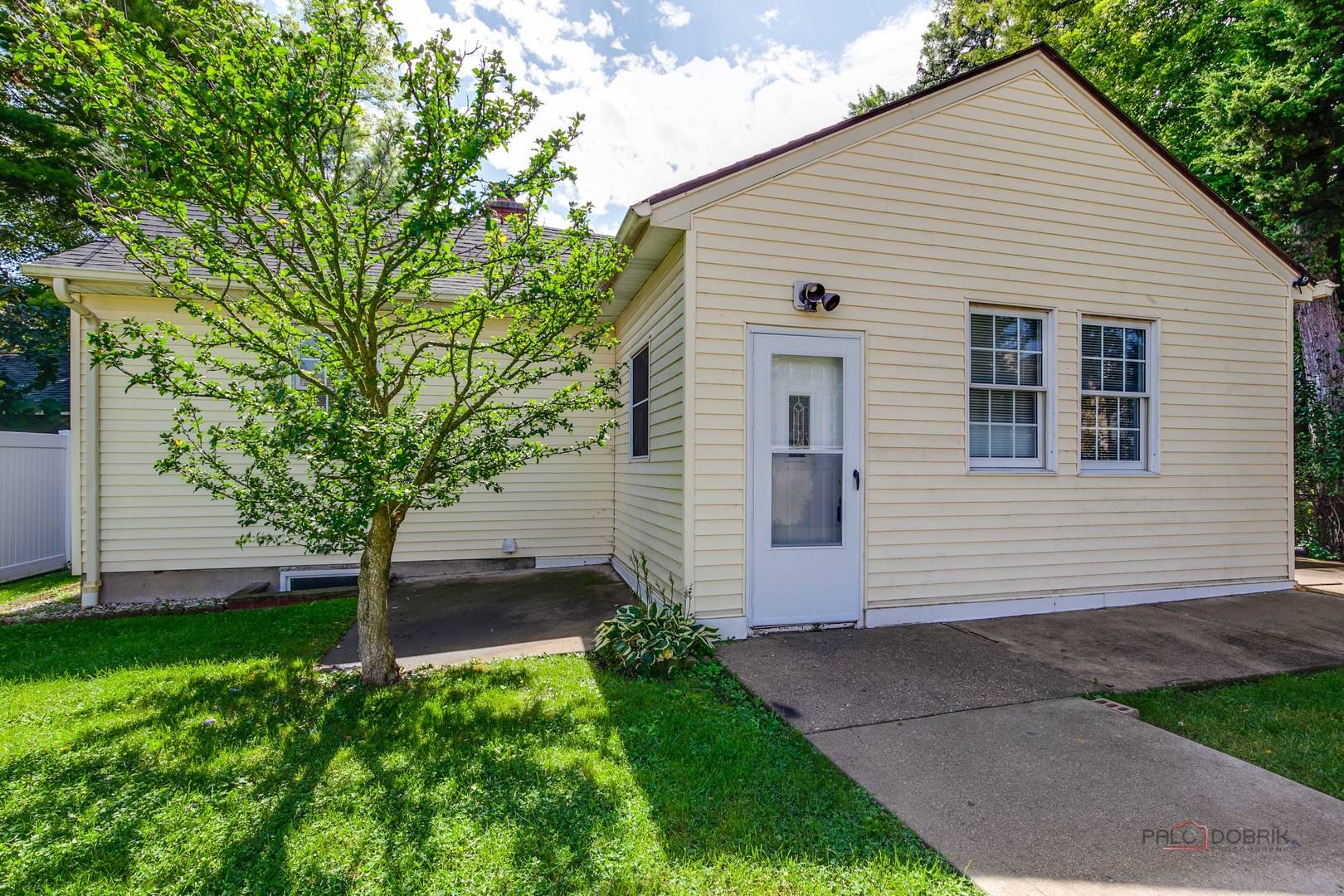 47 Prairie AVE #RearHouse, Highwood, IL 60040