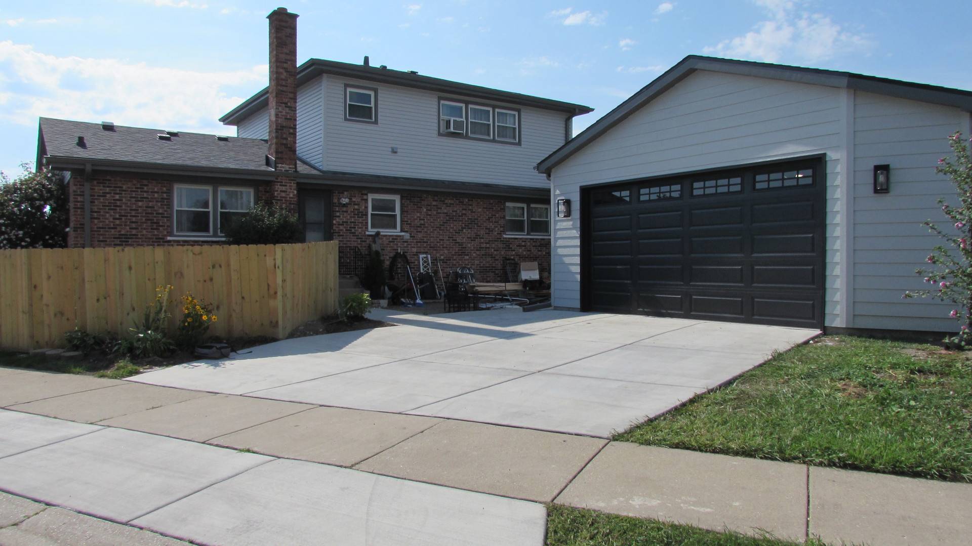 9235 N Callero DR, Niles, IL 60714