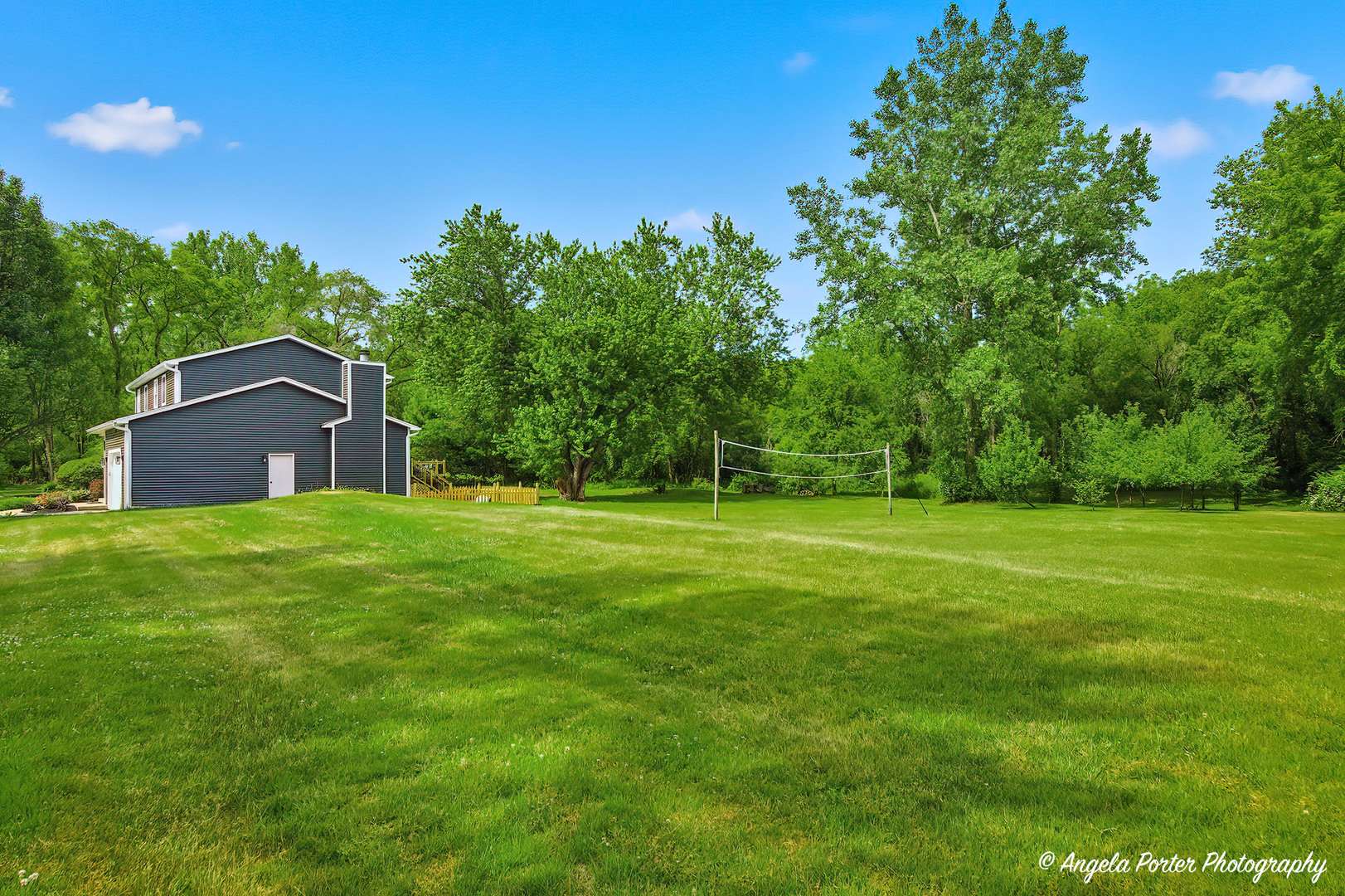 2711 Old Oak DR, Mchenry, IL 60050